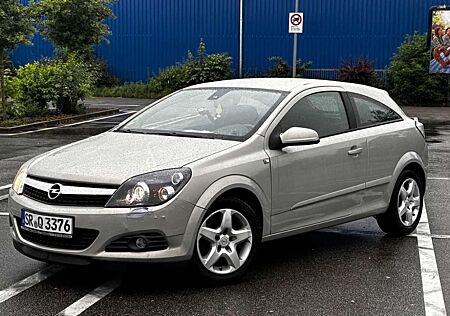 Opel Astra H GTC 1.8 Petrol