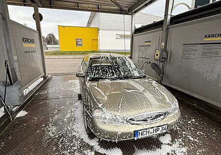 Ford Mondeo 16V GLX