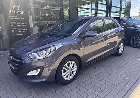 Hyundai i30 blue 1.6 CRDi Classic