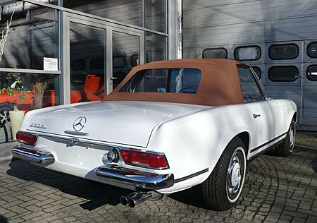 Mercedes-Benz SL 280 mit Soft und Hardtop