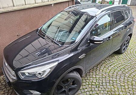 Ford Kuga 1.5 EcoBoost 2x4 Titanium