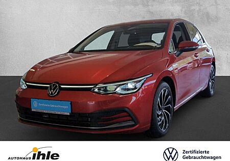 VW Golf Volkswagen VIII Style 1,5 eTSI DSG HARMANKARDON+HUD+IQ-LIGHT