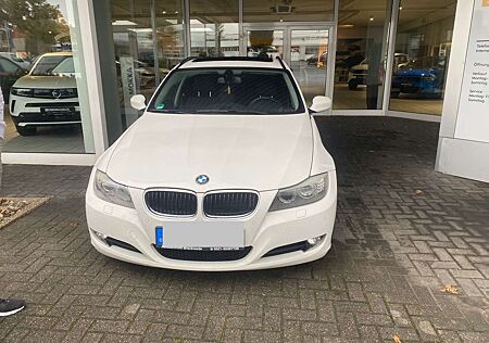 BMW 318i 318 Touring Edition Lifestyle