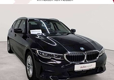 BMW 330e 330 Touring xDrive Aut. Advantage