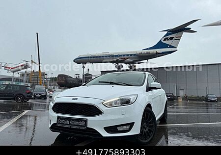 Ford Focus Lim.Business Bi-XENON NAVI PDC KLIMA SHZ