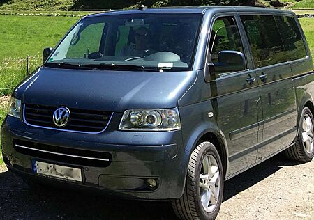 VW T5 Multivan Volkswagen mit zwei zusätzl. Campermodulen