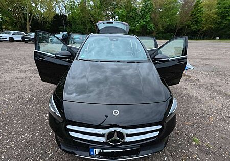 Mercedes-Benz B 180 d 7G-DCT Style