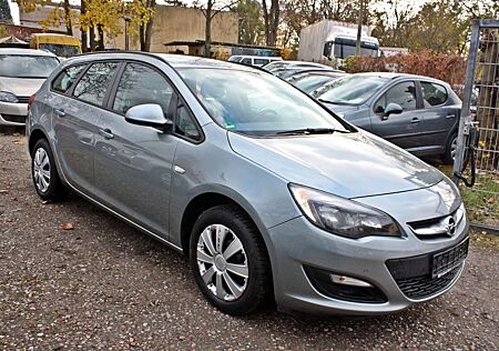 Opel Astra J Sports TourerSelection/1.Hand/ TÜV 11/26