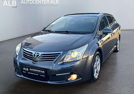 Toyota Avensis Kombi/TEMPOMAT/NAVI/XENON/