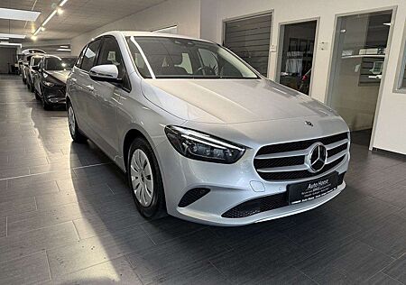 Mercedes-Benz B 180 1.3 135PS Automatik Business Navi LED