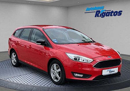 Ford Focus 1.5 EcoBoost Xenon, Navi, Einparkhilfe, Klimaanlag