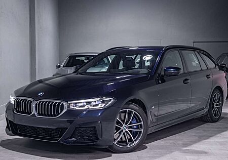 BMW 540 i Touring xDrive M Sport Pano/HUD/HiFi/Kamera