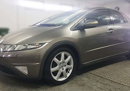 Honda Civic +1.8i-VTEC+Sport