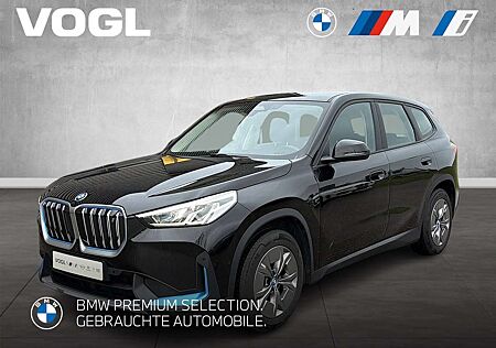 BMW iX1 xDrive30 SHZ