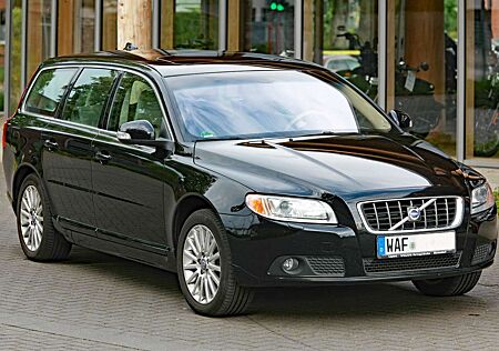 Volvo V70 2.5T Summum TÜV/AU NEU, AHK