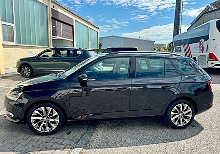 Skoda Fabia Combi 1.0 Best of°NAVI°LED°PDC°SITZHZG.°