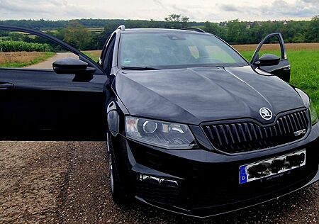 Skoda Octavia Combi 2.0 TDI (Green tec) 4x4 DSG RS
