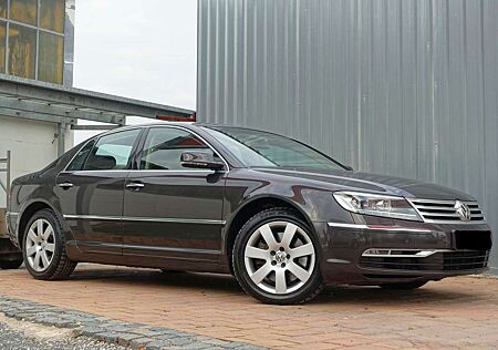 VW Phaeton Volkswagen 3.0 V6 TDI DPF 4MOTION Automatik (5 Sitzer