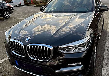 BMW X3 xDrive30i Aut. Lux L./Navi/Pano/LED/Parkassist