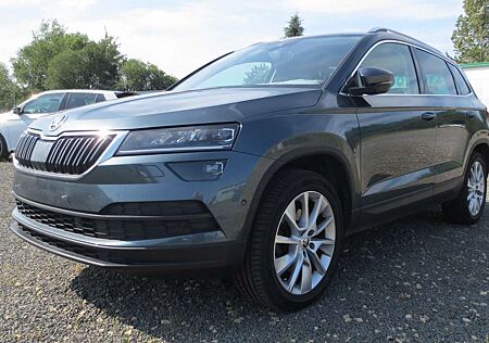 Skoda Karoq 1.5 TSI DSG Style 4x4 *LEDER/NAVI/LED*