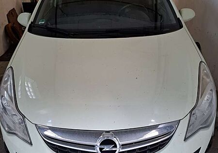 Opel Corsa Satellite