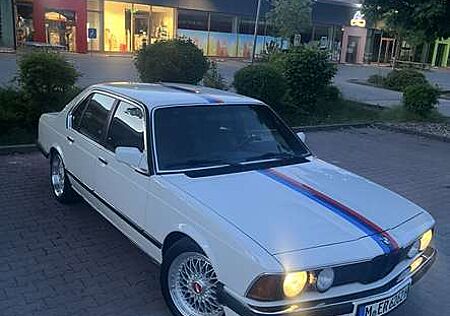 BMW 735 i. SPORTFAHRWER.Tausch  BMW F 10-535i