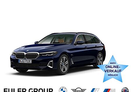 BMW 530 e iPerf. A HUD AHK Leder eSitze LED Komfzg Sonnens