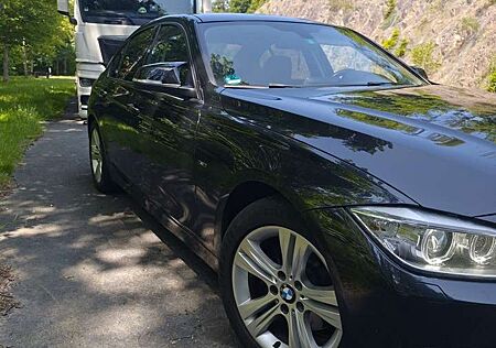 BMW 320d 320 Sport-Aut. Blue Performance