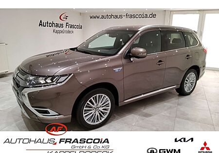 Mitsubishi Outlander Plus Spirit 4WD Navi Leder AHK 360grad Kam StandHZ