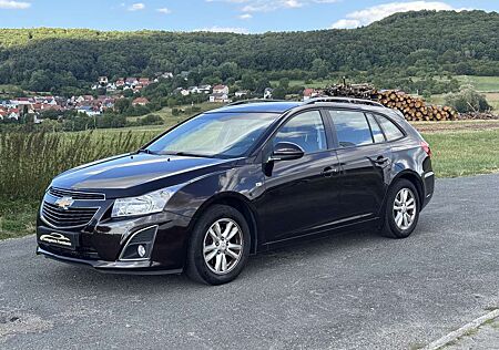 Chevrolet Cruze LT*NAVI*SHZ*AHK*CAM*KLIMAAUTO*TÜV