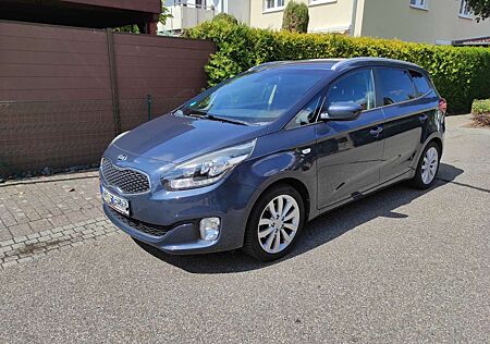Kia Carens Dream Team