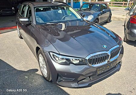 BMW 320 d Touring Advantage LED Live Cockpit