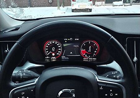 Volvo XC 60 XC60 D4 AWD Geartronic Momentum Top Zustand