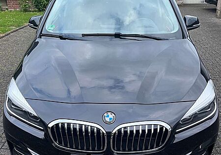 BMW 220 i Luxury Line