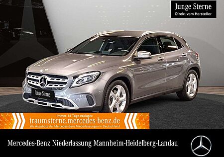 Mercedes-Benz GLA 250 4M Progressive LED Kamera Navi Laderaump