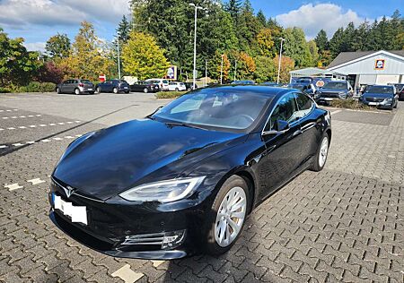 Tesla Model S 75D Allradantrieb