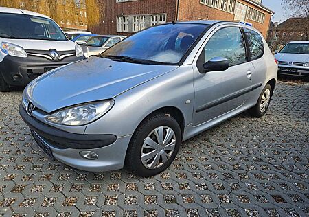 Peugeot 206 /Wenig KM/Klimaanlage