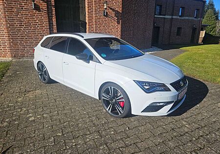 Seat Leon Cupra Sportstourer 2,0 TSI DSG 4Drive