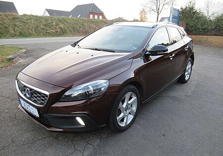 Volvo V40 D4 Cross Country Summum