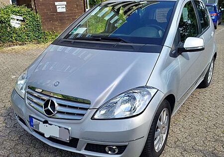 Mercedes-Benz A 160 BlueEFFICIENCY Elegance