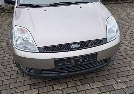 Ford Fiesta TÜV 10/2025 2. Hand