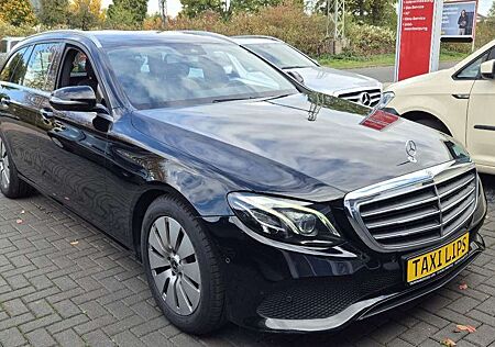 Mercedes-Benz E 220 gebraucht kaufen Mercedes-Benz E 220 E220 E-Klasse T-Modell- TAXI - 1.HD - SCHECKHEFT