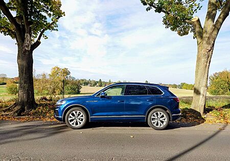 VW Touareg Volkswagen 3.0 V6 TDI Elegance 4 Motion