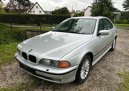 BMW 523i 523 5er - 2.5 - Tüv-Asu: 09-2027 - Automatik -