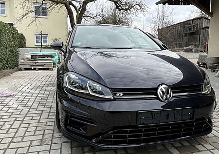VW Golf R Volkswagen Volkswagen Golf VII R 4M 2.0 TSI