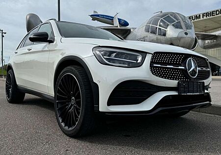 Mercedes-Benz GLC 300 d 4Matic PANO/NIGHT/WIDESCREN/AMG-LINE