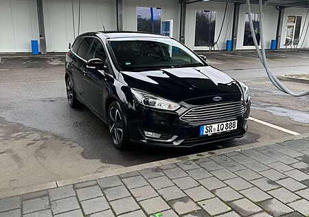 Ford Focus 2.0 TDCi DPF Start-Stopp-System Titanium schwarz