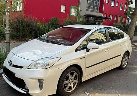 Toyota Prius (Hybrid)