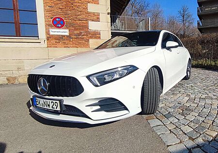 Mercedes-Benz A 180 Advanced AMG Line