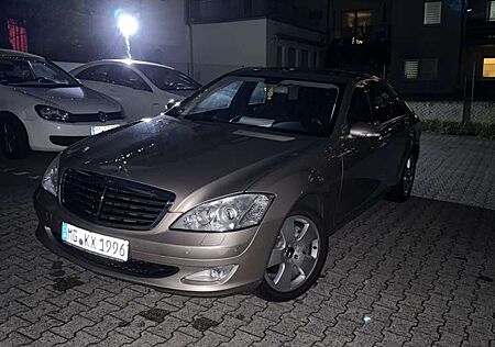 Mercedes-Benz S 320 CDI (221.022)